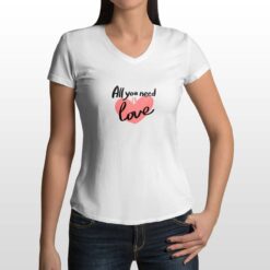 All You need is Love t-shirt scollo a v personalizzata donna digitalshirt bianca