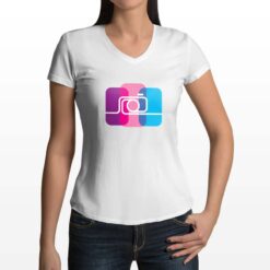 Fotografia t-shirt scollo a v personalizzata donna digitalshirt bianca