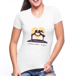 Si distribuiscono Baci t-shirt scollo a v personalizzata donna digitalshirt bianca