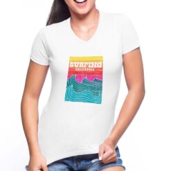 Surfing California t-shirt scollo a v personalizzata donna digitalshirt bianca