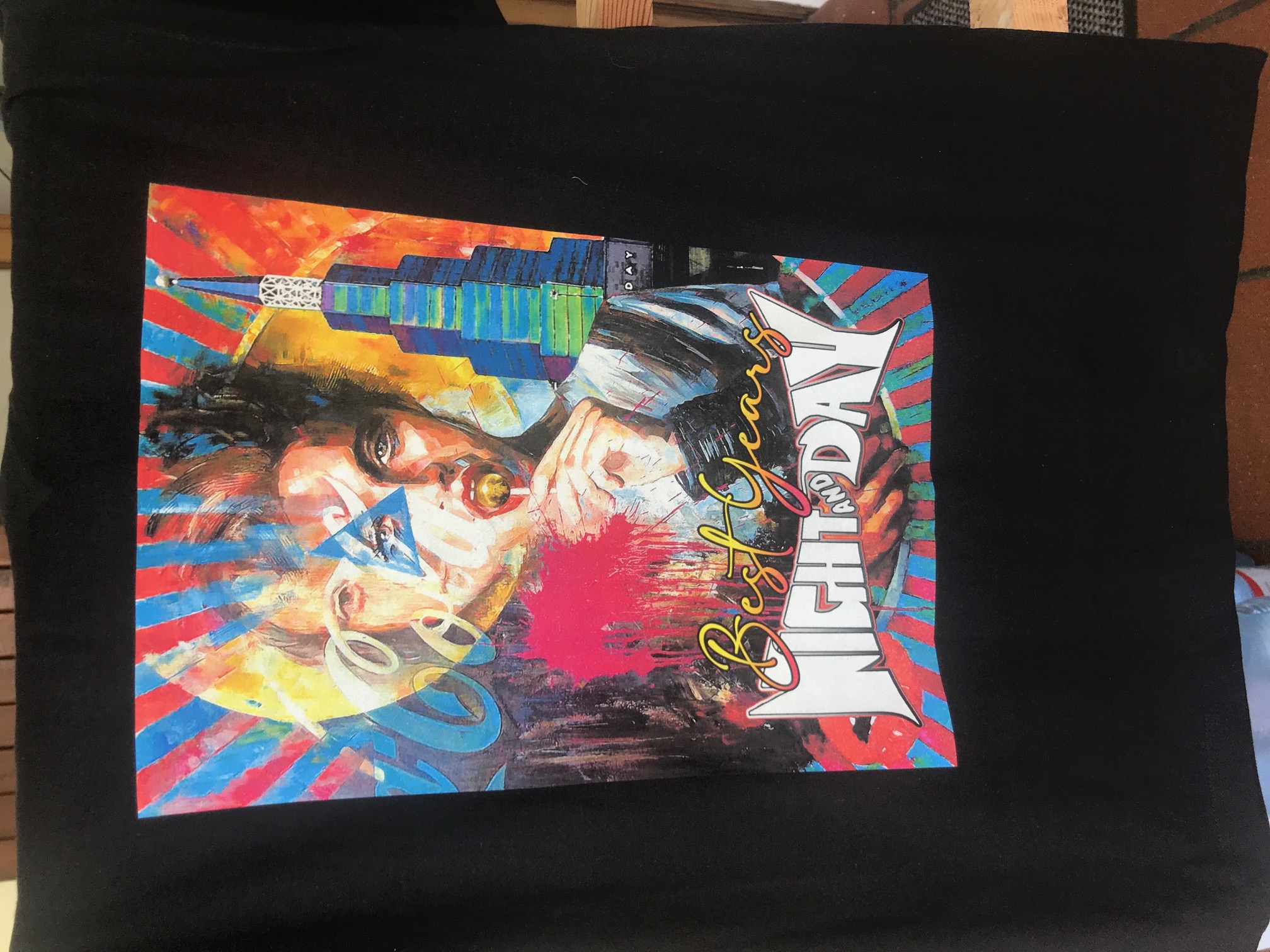 maglietta stampata anni 80 night and day