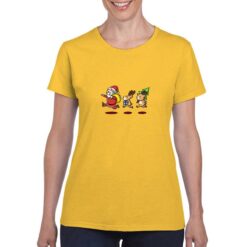Maglietta da donna colore Giallo stampata in digitale con grafica Babbo Natale corsa da Digitalshirt